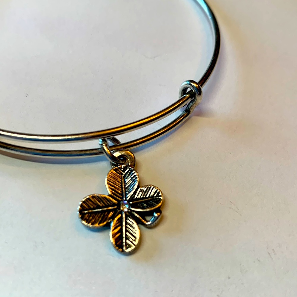 3/$20 Alex and Ani four leaf clover with stone silver tone bracelet